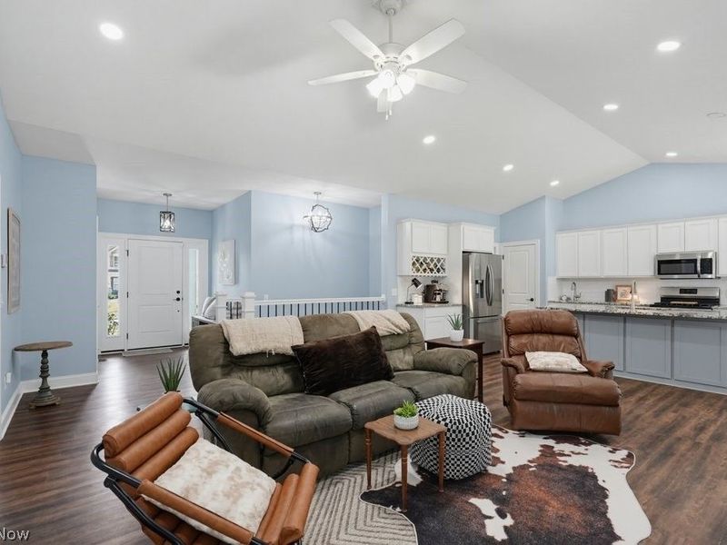 5455 Coverdale Way , Medina, OH 44256 Photo 9