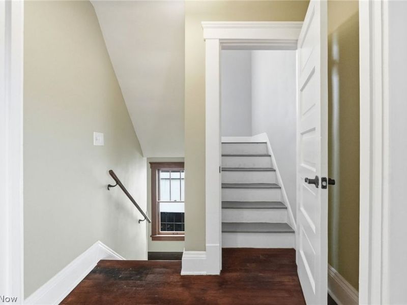 425 West Avenue, Elyria, OH 44035 Photo 25