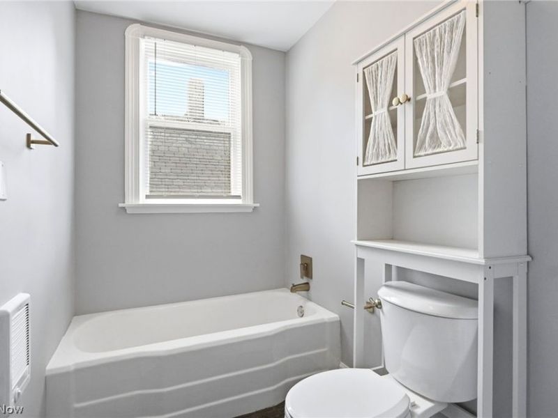 425 West Avenue, Elyria, OH 44035 Photo 28