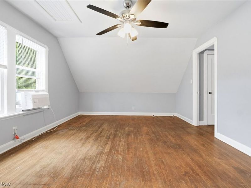 425 West Avenue, Elyria, OH 44035 Photo 32