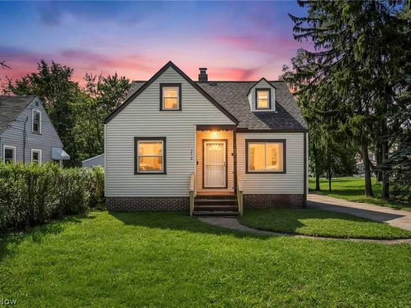 5516 Garden Street , Maple Heights, OH 44137 Photo 1