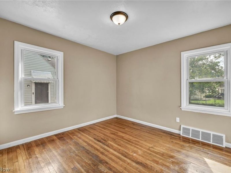 5516 Garden Street , Maple Heights, OH 44137 Photo 22
