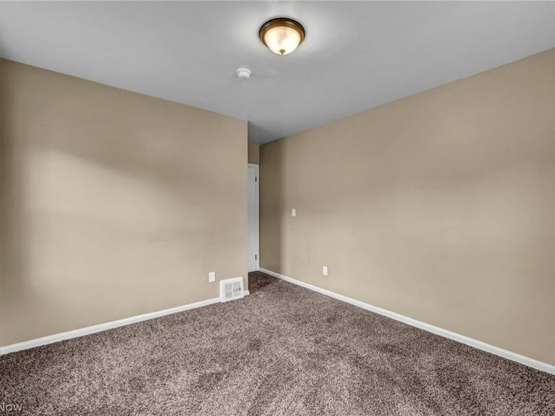 5516 Garden Street , Maple Heights, OH 44137 Photo 23