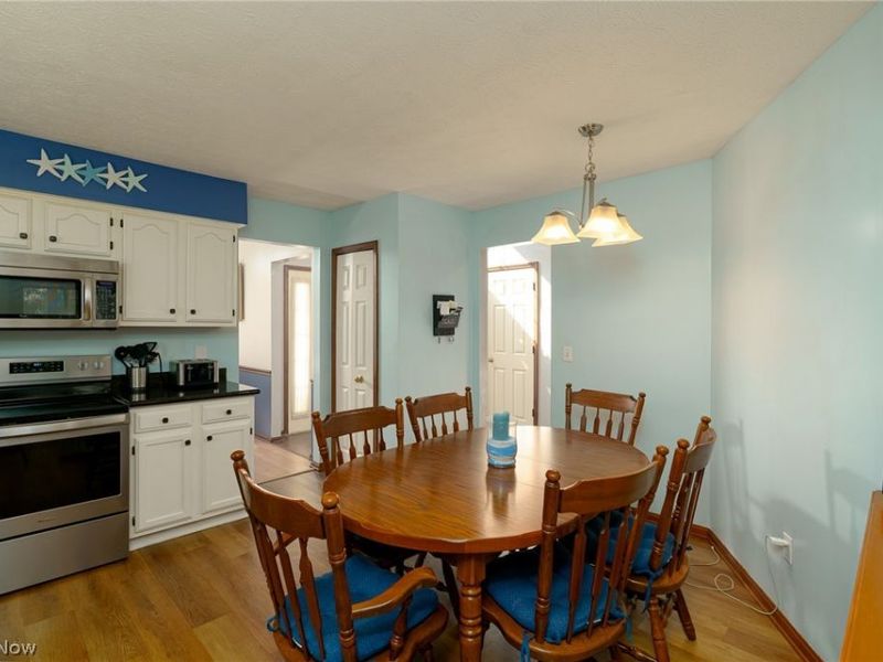 16368 N Laguardia , Strongsville, OH 44136 Photo 5