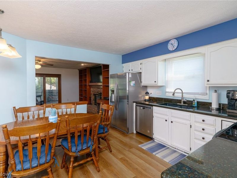 16368 N Laguardia , Strongsville, OH 44136 Photo 7
