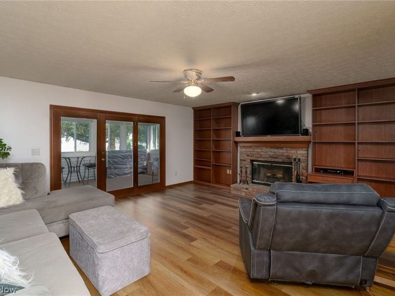 16368 N Laguardia , Strongsville, OH 44136 Photo 9