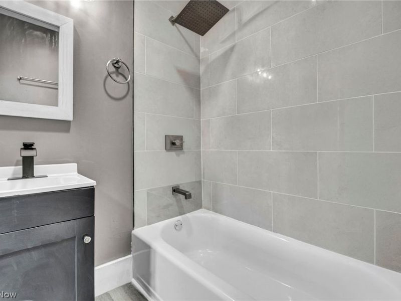 1982 Reyburn Road , Cleveland, OH 44112 Photo 29
