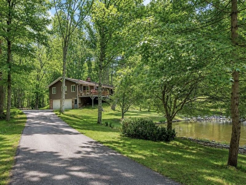 94 Pinecrest Drive, Bedford, OH 44146 Photo 1