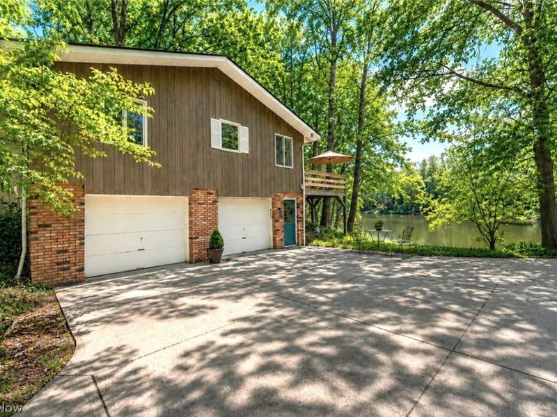 94 Pinecrest Drive, Bedford, OH 44146 Photo 40
