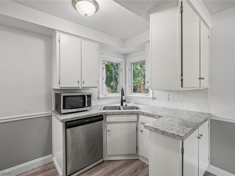37695 Caroline Drive, Avon, OH 44011 Photo 12