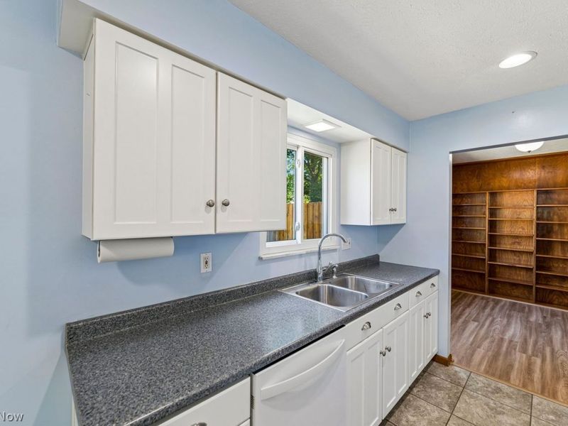6095 Denise Drive, North Ridgeville, OH 44039 Photo 11