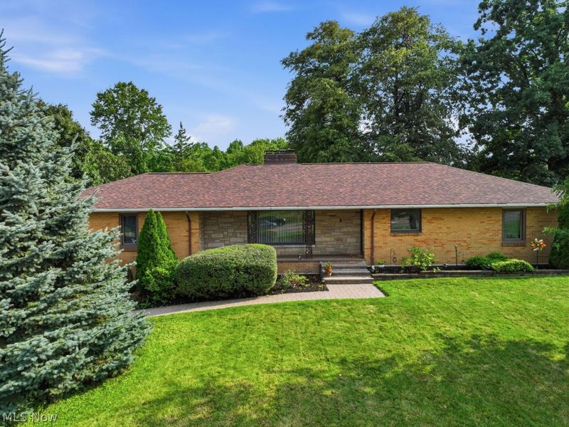 4950 E Pleasant Valley Road E, Seven Hills, OH 44131 Photo 1