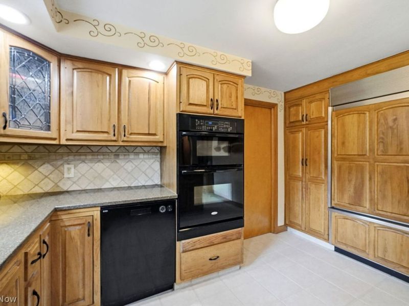 4950 E Pleasant Valley Road E, Seven Hills, OH 44131 Photo 15