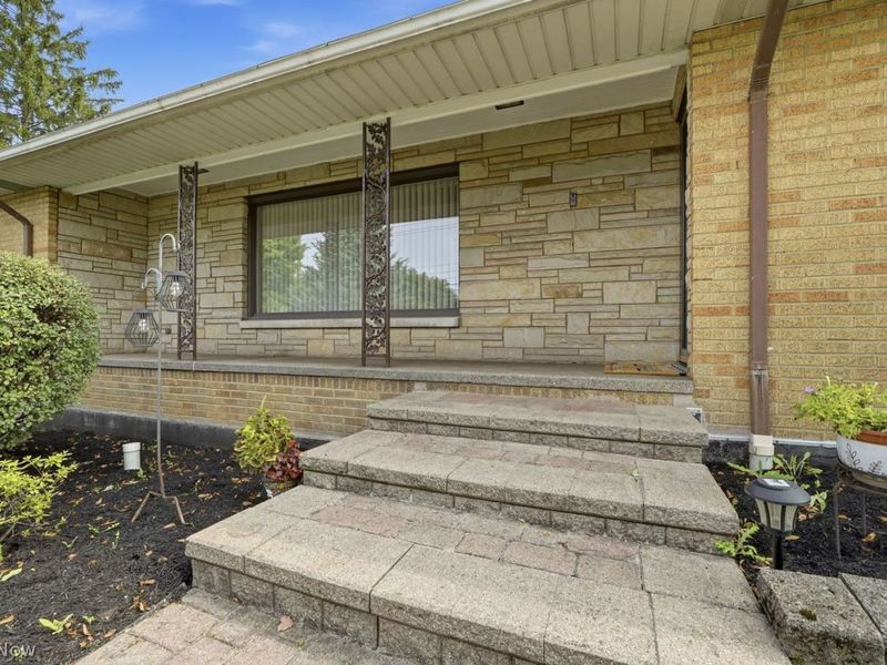 4950 E Pleasant Valley Road E, Seven Hills, OH 44131 Photo 3