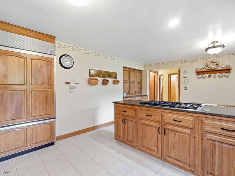 4950 E Pleasant Valley Road E, Seven Hills, OH 44131 Photo 8