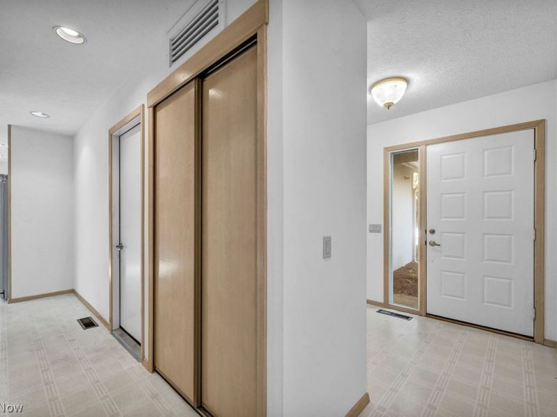 12599 Doria Court, Strongsville, OH 44149 Photo 11