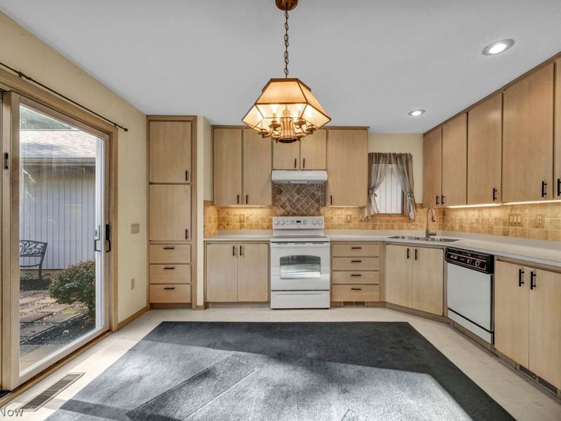 12599 Doria Court, Strongsville, OH 44149 Photo 16