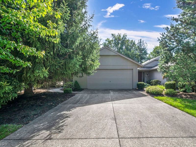 12599 Doria Court, Strongsville, OH 44149 Photo 2