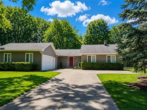 5220 Park Side Trail, Solon, OH 44139