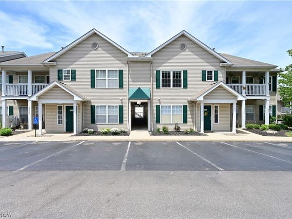 29842 Center Ridge Road, Unit 225, Westlake, OH 44145