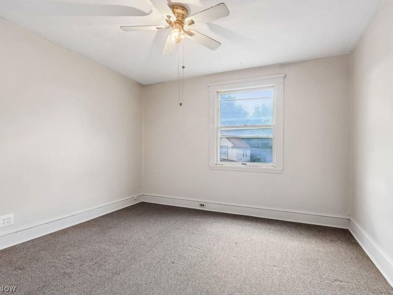 4302 Woburn Avenue, Cleveland, OH 44109 Photo 18