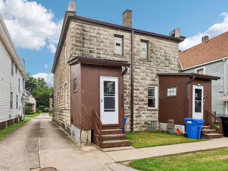 4302 Woburn Avenue, Cleveland, OH 44109 Photo 32
