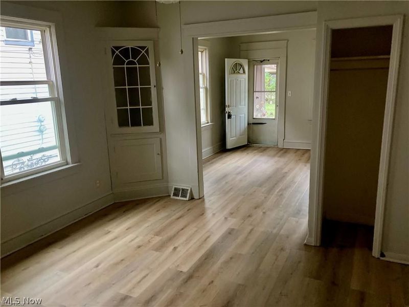 4302 Woburn Avenue, Cleveland, OH 44109 Photo 8