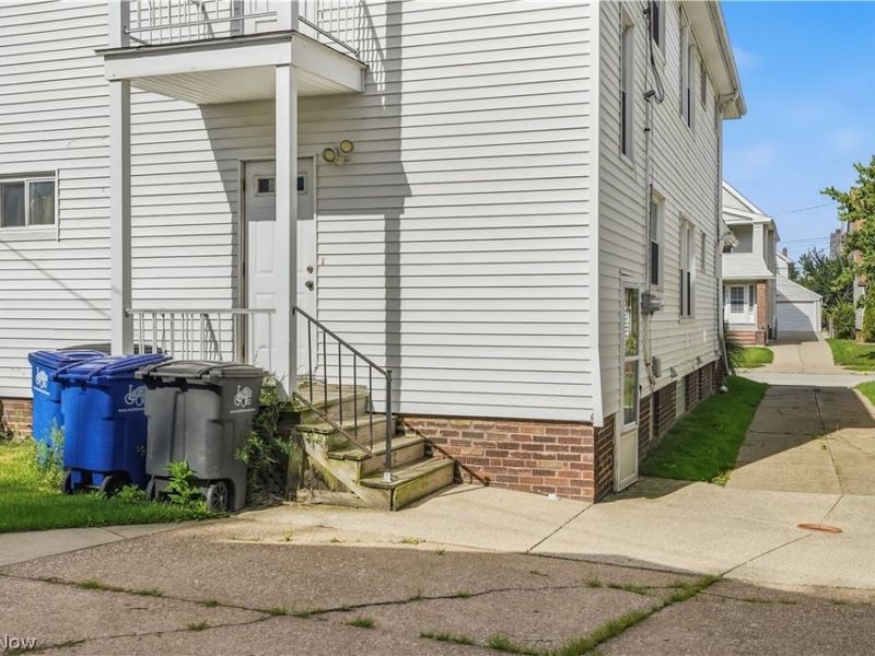 2095 Chesterland Avenue , Lakewood, OH 44107 Photo 45