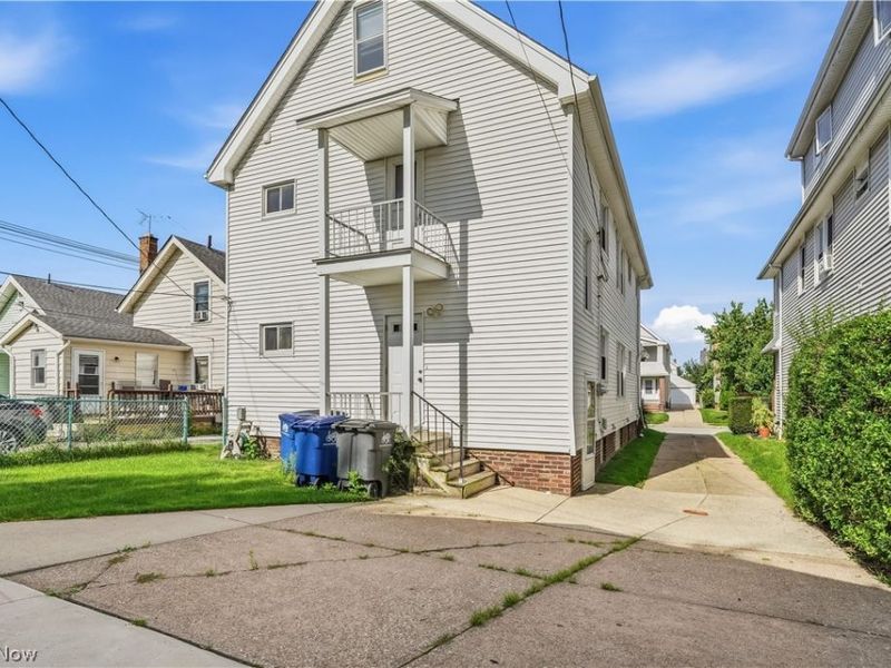 2095 Chesterland Avenue , Lakewood, OH 44107 Photo 49