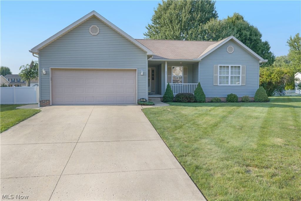 854 Susan Road, Ravenna, OH 44266 Main Photo