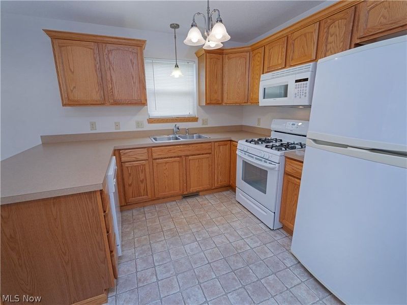 854 Susan Road , Ravenna, OH 44266 Photo 13