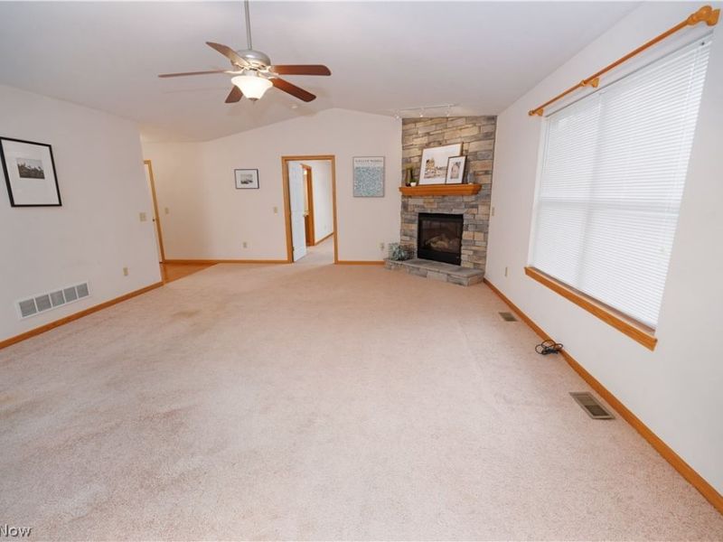 854 Susan Road, Ravenna, OH 44266 Photo 5