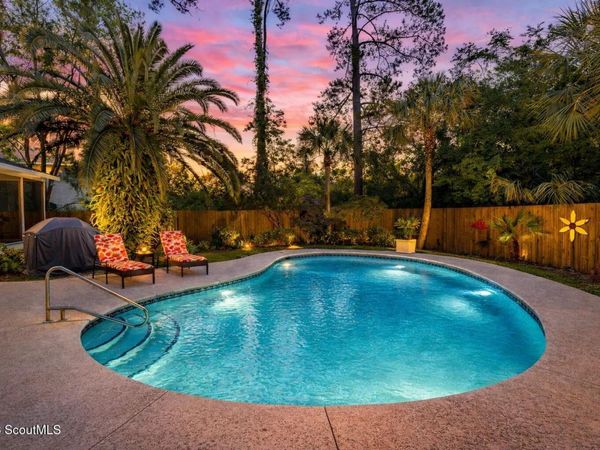 238 Peachtree Street , St. Simons Island, GA 31522