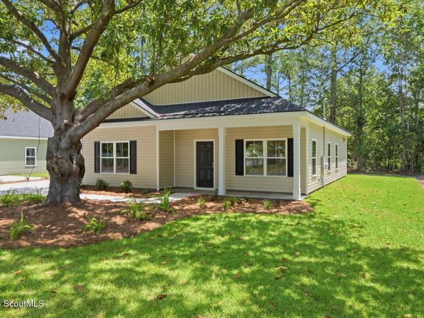 1302 Kentucky Street, Darien, GA 31305
