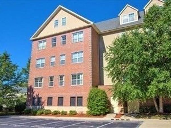 1 Powder Mill Square, Unit 107, Andover, MA 01810