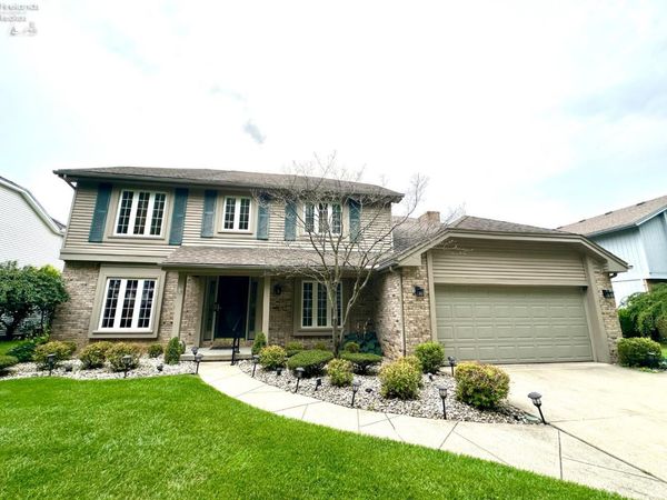 5123 Summer Dr, Sylvania, OH 43560