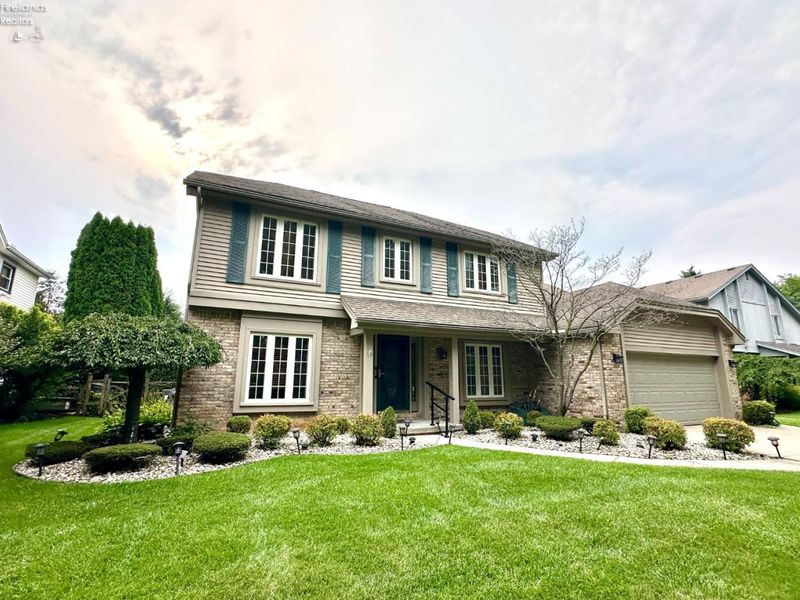 5123 Summer Dr, Sylvania, OH 43560 Photo 2