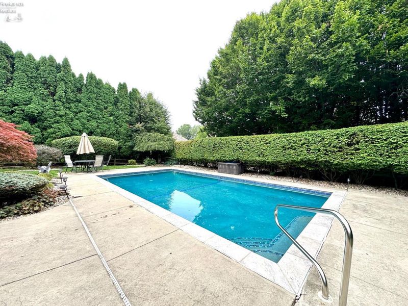 5123 Summer Dr, Sylvania, OH 43560 Photo 6