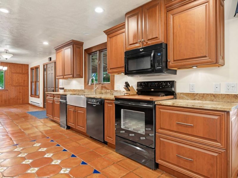 48 Concord Avenue, Put in Bay, OH 43456 Photo 15