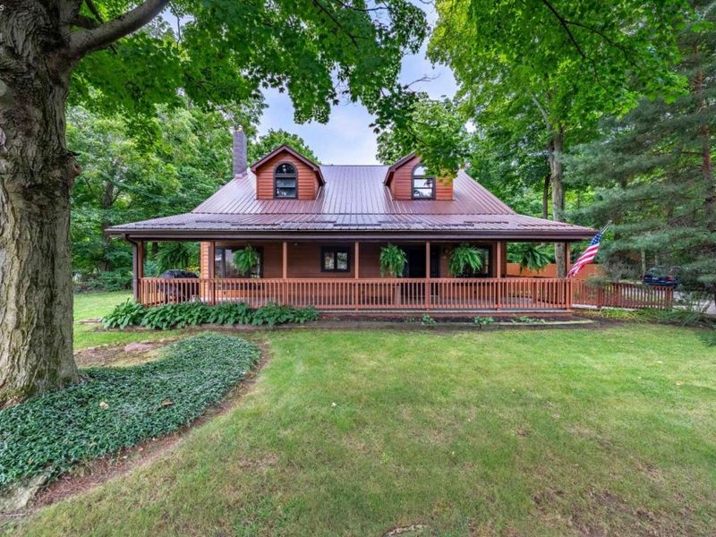 48 Concord Avenue, Put in Bay, OH 43456 Photo 4