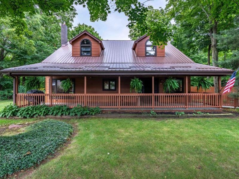 48 Concord Avenue, Put in Bay, OH 43456 Photo 5