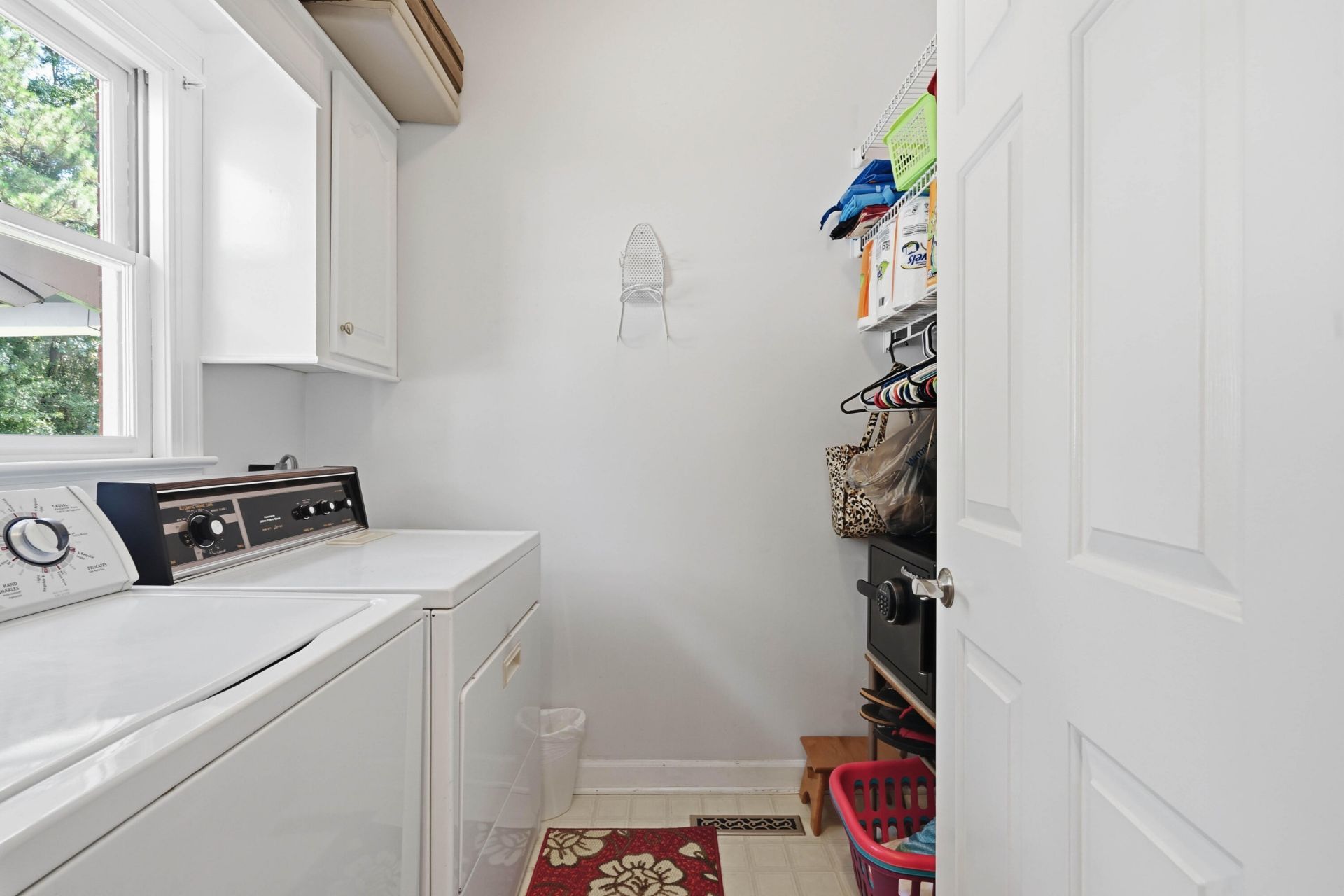 106 Six Point Court Photo 68