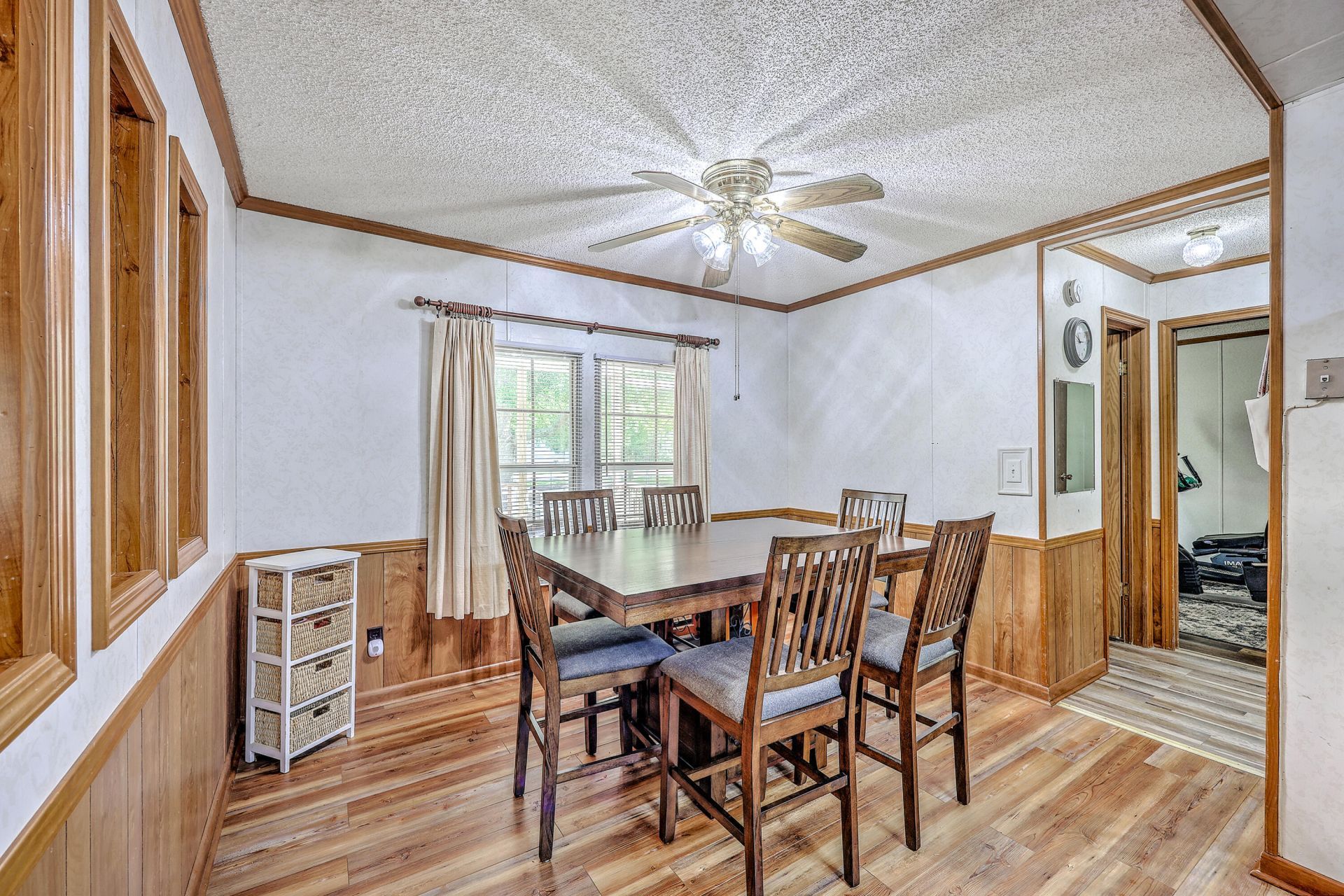 193 W Turner Street Photo 18