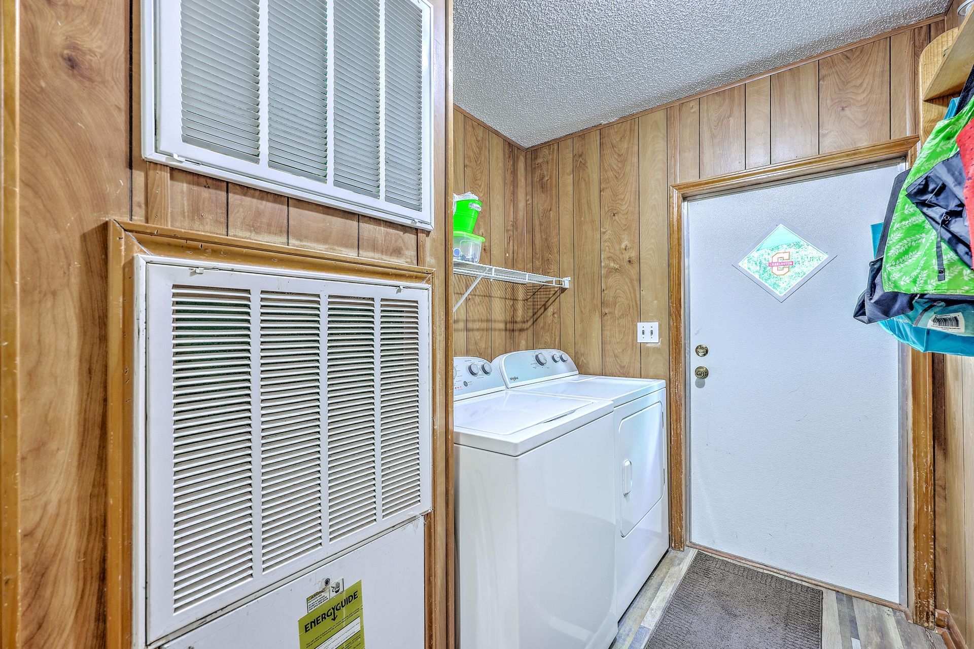 193 W Turner Street Photo 32