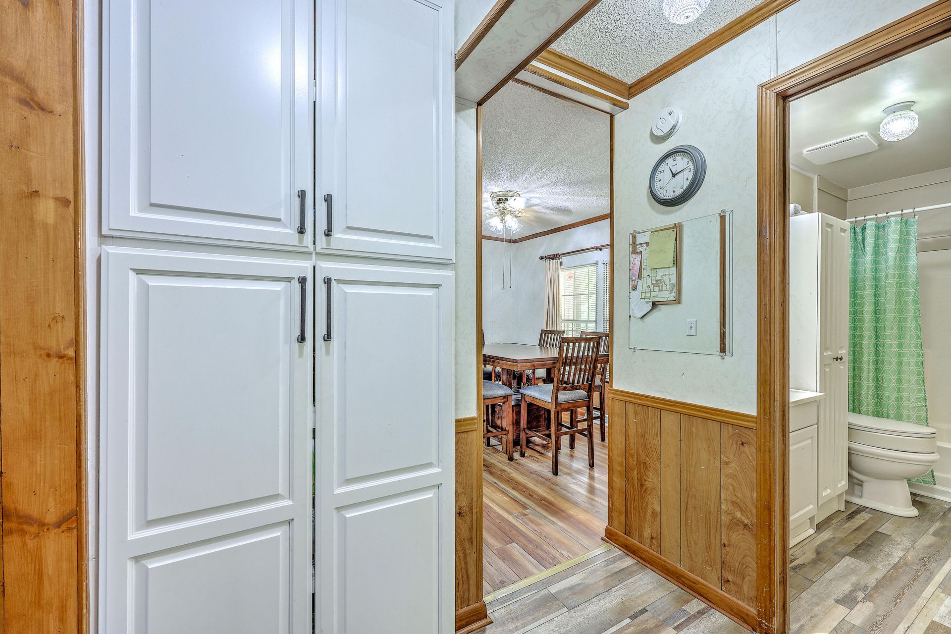 193 W Turner Street Photo 33