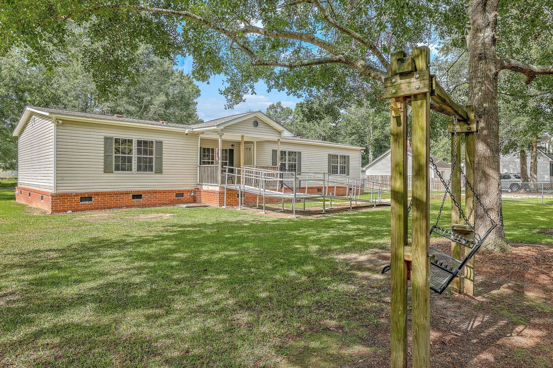 193 W Turner Street Photo 6