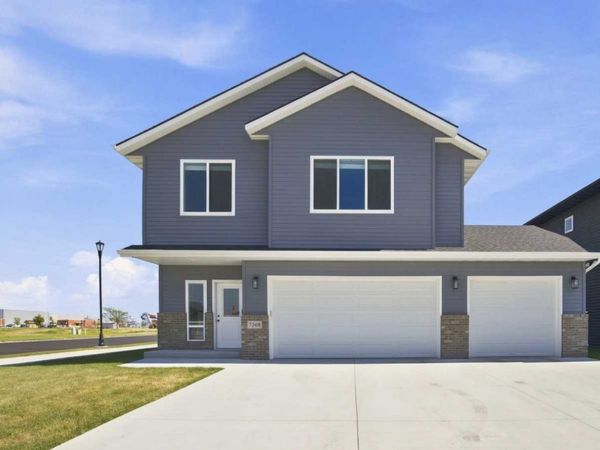 7308 Madelyn Lane S, Fargo, ND 58104