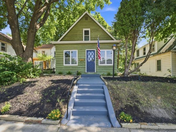 3010 Vincent Avenue N, Minneapolis, MN 55411