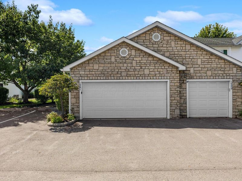 1981 Hoadley Drive , Unit 10A, Columbus, OH 43228 Photo 2