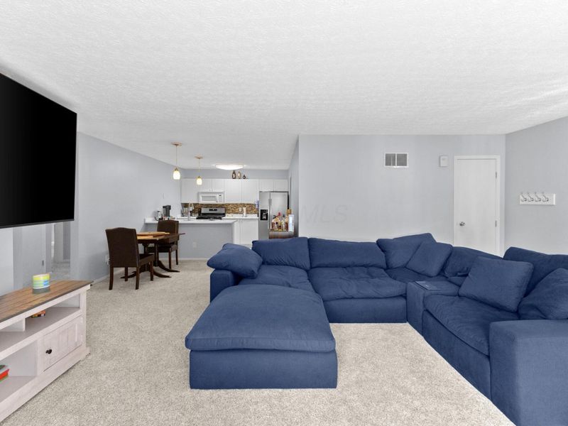 1981 Hoadley Drive , Unit 10A, Columbus, OH 43228 Photo 8